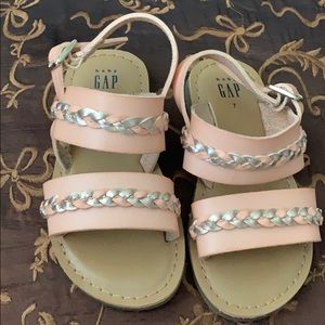 Gap sandals